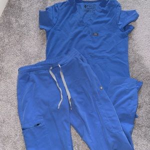 Figs surgical blue XXS one pocket top and XXS petite Yola